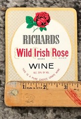 Wine Label Wild Irish Rose Richards Vintage Original Embossed 1930s NOS Old