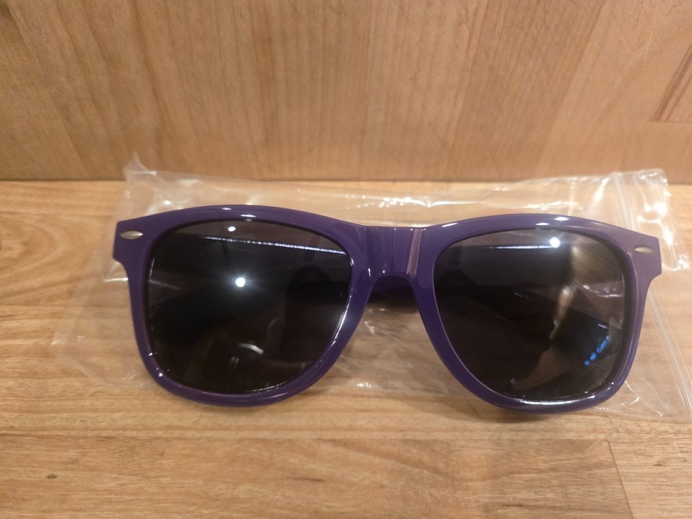 OFFICIAL NEW BAREFOOT PROMO SUNGLASSES NFL SPONSOR PURPLE WAYFARER WINE
