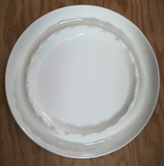 VINTAGE WHITE HYCROFT CERAMIC ASHTRAY
