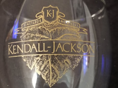 Kendall-Jackson – Santa Rosa, CA – Wine Glass – Gold Artwork – 6-3/4&Prime; Tall