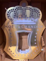 Moët Chandon Light Up LED Crown Bottle Presenter Sign 750 Mag BRAND NEW IN BOX