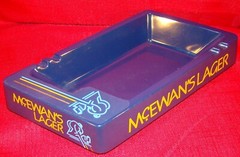 McEWAN’S LAGER BLUE MELAMINE ASHTRAY + 6 BAR MATS – EXCELLENT CONDITION! 