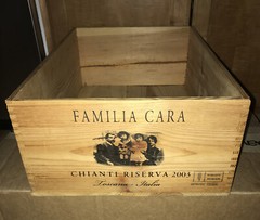 CHIANTI RISERVA WINE WOOD CRATE BOX FAMILIA CARA 2003 TOSCANA ITALIA