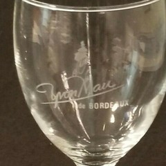 Yvon Mau de Bordeaux – France – Wine Glass – White Artwork – 6-1/2&Prime; from 1980&rsquo;s