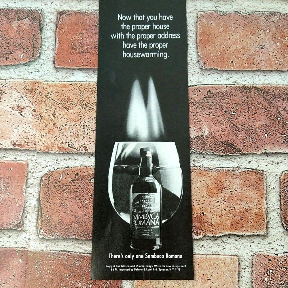 1983 Sambuca Romana « Proper House Warming » B&W Original Vtg Print Ad