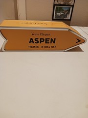 Veuve Clicquot ASPEN Destination Arrow Tin Limited Edition Run EMPTY TIN ONLY