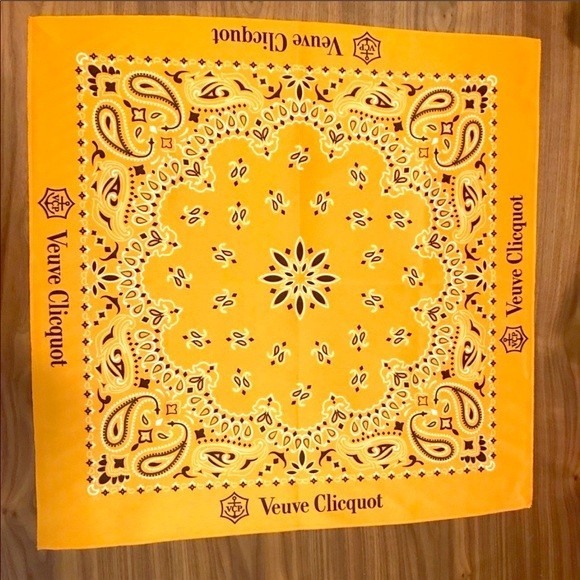 Veuve Clicquot Champagne Signature Bandana Handkerchief Wrap – New