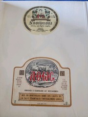 Scrapbook Of 150+ Vintage Wine Labels Many International Huge Collection