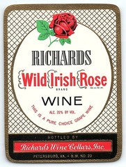VINTAGE RICHARDS WILD IRISH ROSE WINE PETERSBURG VA UNUSED LABEL Z6987