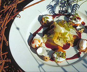 Meurette d'oeufs de caille des Dombes sauce au vin réduit de Bagnols